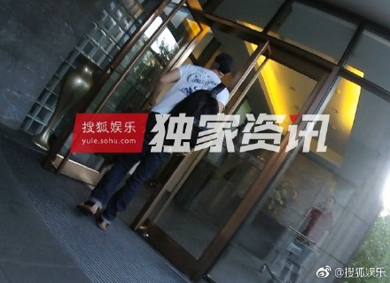 胡歌與神秘女北京豪宅相聚五小時(shí)，豪宅別墅裝修怎樣?